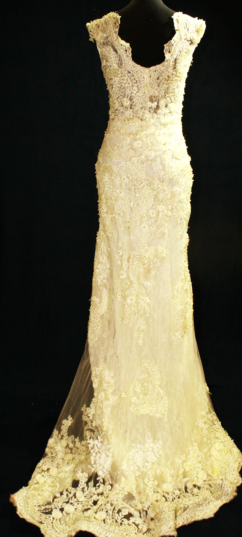 Vintage cream pearl wedding dress | Revé Bridal